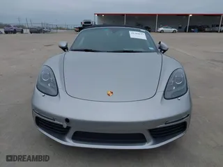 2019 Porsche 718 Boxster with VIN WP0CA2A84KS210215, listed as a IAAI auction lot 41284637 with 43,965 mi miles. Bid and sale history available at carsss.com. Image 6.
