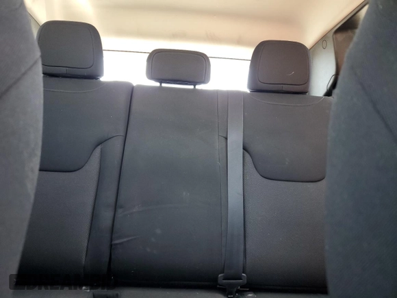 2018 Jeep Renegade Sport with VIN ZACCJBAB2JPJ53896, listed as a Copart auction lot 62912805 with 105,214 mi miles and Salvage title. Bid and sale history available at DreamBid. Image 10.