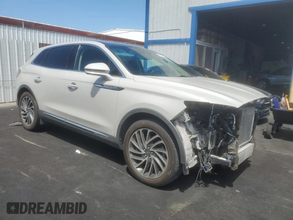 2019 Lincoln Nautilus Reserve z VIN 2LMPJ6LP8KBL14746, wystawiony jako Copart lot #60175275 z przebiegiem 96 405 mil mil oraz Szkoda całkowita • Salvage title. Historia ofert i sprzedaży dostępna na DreamBid. Obrazek 4.