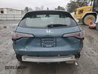 2025 Honda HR-V LX with VIN 3CZRZ2H33SM727523, listed as a Copart auction lot 52338715 with 1,365 mi miles and Non repairable. Bid and sale history available at DreamBid. Image 6.