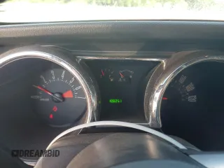 2007 Ford Mustang Deluxe z VIN 1ZVFT84N975296099, wystawiony jako Copart lot #58169845 z przebiegiem 108 251 mil mil oraz Szkoda całkowita • Salvage title. Historia ofert i sprzedaży dostępna na DreamBid. Obrazek 9.