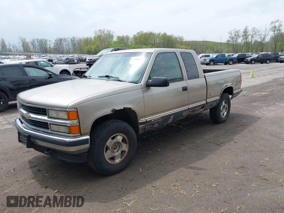 1998 Chevrolet Silverado 1500 with VIN 1GCEK19R6WR112281, listed as a IAAI auction lot 42180075 with 185,399 mi miles and . Bid and sale history available at DreamBid. Image 2.