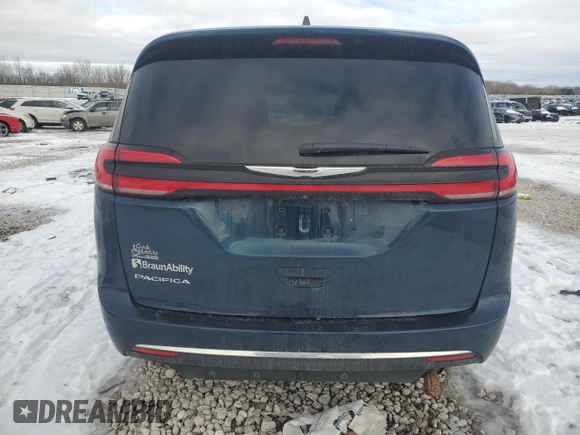 2024 Chrysler Pacifica Touring with VIN 2C4RC1FG7RR102178, listed as a Copart auction lot 88112085 with 2,767 mi miles and Clean title. Bid and sale history available at DreamBid. Image 6.
