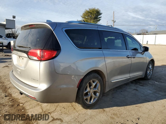 2018 Chrysler Pacifica Limited z VIN 2C4RC1GG8JR226303, wystawiony jako Copart lot #42782995 z przebiegiem 139 837 mil mil oraz Szkoda całkowita • Salvage title. Historia ofert i sprzedaży dostępna na DreamBid. Obrazek 3.