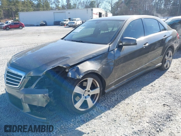 2011 Mercedes-Benz E-Class E 350 Luxury with VIN WDDHF8HB7BA390393, listed as a IAAI auction lot 41398879 with 155,161 mi miles. Bid and sale history available at carsss.com. Image 2.