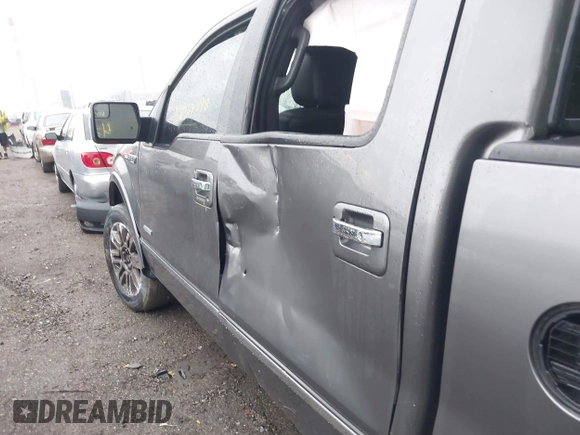 2013 Ford F-150 XL z VIN 1FTFW1ET4DFC63547, wystawiony jako IAAI lot #42362398 z przebiegiem 132 186 mil mil oraz . Historia ofert i sprzedaży dostępna na DreamBid. Obrazek 6.