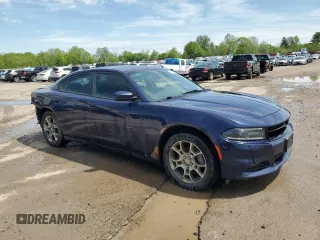 2015 Dodge Charger SXT z VIN 2C3CDXJG6FH837396, wystawiony jako Copart lot #56969455 z przebiegiem 151 864 mil mil oraz Szkoda całkowita • Salvage title. Historia ofert i sprzedaży dostępna na DreamBid. Obrazek 4.