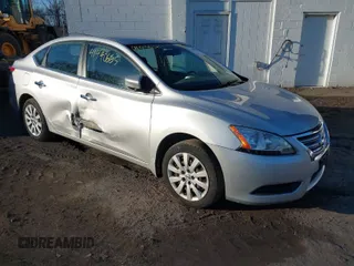 2015 Nissan Sentra SV with VIN 3N1AB7AP7FY272033, listed as a IAAI auction lot 41440665 with 95,709 mi miles. Bid and sale history available at carsss.com. Image 1.
