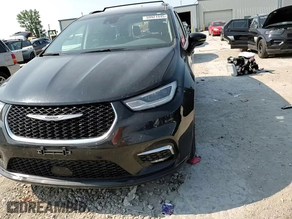 2021 Chrysler Pacifica Touring L with VIN 2C4RC1BG0MR532357, listed as a Copart auction lot 59921445 with Not provided miles and Salvage title. Bid and sale history available at DreamBid. Image 13.