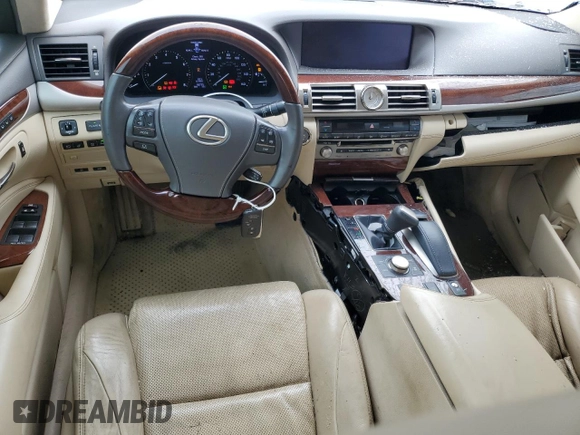 2013 Lexus LS 460 L z VIN JTHGL5EF1D5047481, wystawiony jako Copart lot #58738095 z przebiegiem 93 775 mil mil oraz Szkoda całkowita • Salvage title. Historia ofert i sprzedaży dostępna na DreamBid. Obrazek 8.