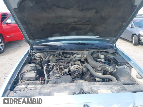 2000 Mercury Grand Marquis LS z VIN 2MEFM75W1YX673105, wystawiony jako IAAI lot #42050980 z przebiegiem 154 944 mil mil oraz . Historia ofert i sprzedaży dostępna na DreamBid. Obrazek 10.