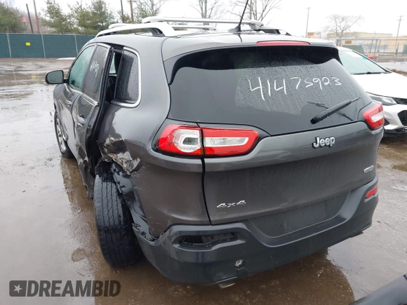 2014 Jeep Cherokee Latitude z VIN 1C4PJMCS5EW137875, wystawiony jako IAAI lot #41475923 z przebiegiem 124 565 mil mil oraz . Historia ofert i sprzedaży dostępna na DreamBid. Obrazek 3.