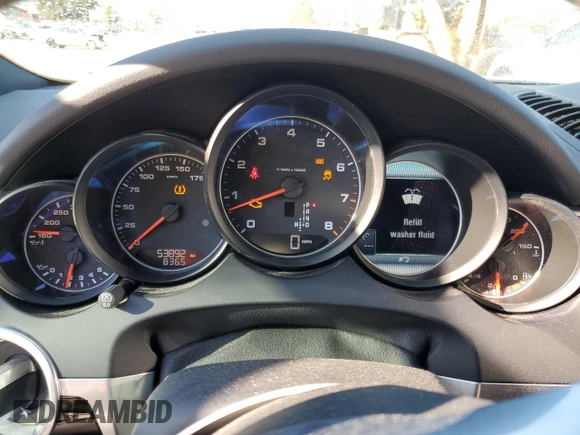 2018 Porsche Cayenne z VIN WP1AA2A2XJKA06647, wystawiony jako Copart lot #50317955 z przebiegiem 53 892 mil mil oraz Szkoda całkowita • Salvage title. Historia ofert i sprzedaży dostępna na DreamBid. Obrazek 9.