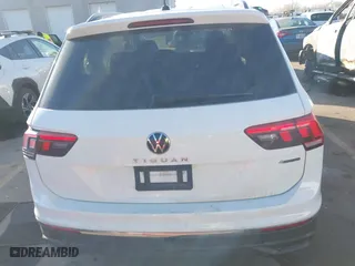 2024 Volkswagen Tiguan S with VIN 3VVFB7AX0RM081893, listed as a IAAI auction lot 41425695 with 8,187 mi miles. Bid and sale history available at carsss.com. Image 16.