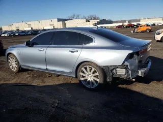2018 Volvo S90 Inscription with VIN LVYBC0AL2JP028764, listed as a Copart auction lot 82484124 with 102,130 mi miles and Salvage Title. Bid and sale history available at carsss.com. Image 2.