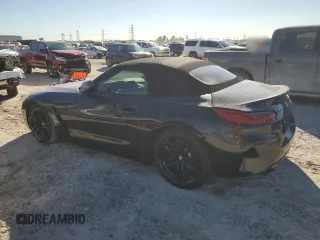 2020 BMW Z4 sDriveM40i with VIN WBAHF9C08LWW33054, listed as a Copart auction lot 83793794 with 0 mi miles and Non Repairable. Bid and sale history available at carsss.com. Image 2.