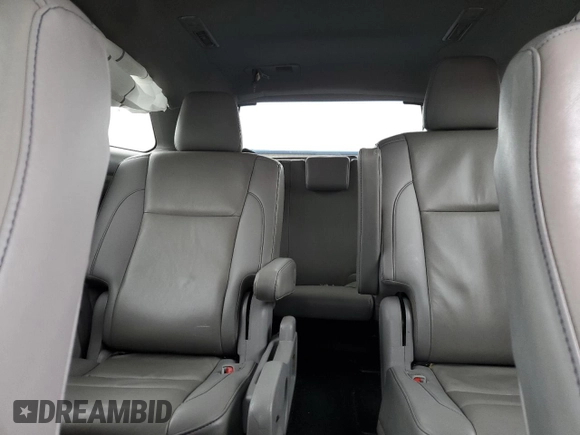 2019 Toyota Highlander SE z VIN 5TDJZRFH8KS613995, wystawiony jako Copart lot #57644135 z przebiegiem 110 326 mil mil oraz Szkoda całkowita • Salvage title. Historia ofert i sprzedaży dostępna na DreamBid. Obrazek 10.