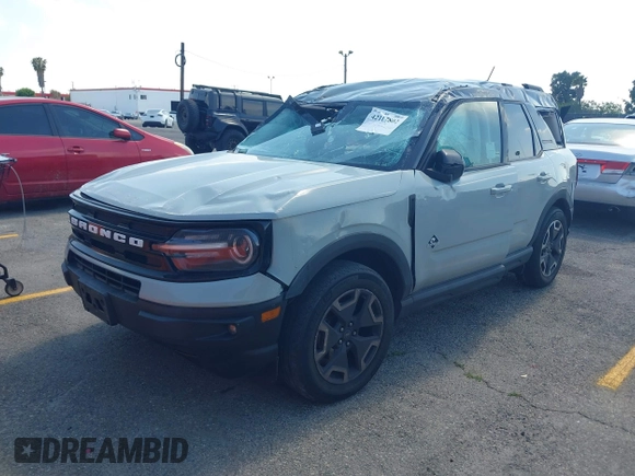 2021 Ford Bronco Sport Outer Banks z VIN 3FMCR9C60MRA39552, wystawiony jako IAAI lot #42117802 z przebiegiem 39 854 mil mil oraz . Historia ofert i sprzedaży dostępna na DreamBid. Obrazek 2.