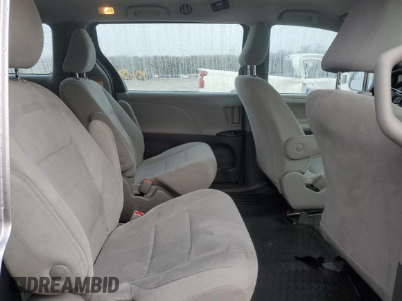 2018 Toyota Sienna L с VIN 5TDZZ3DC0JS926500, выставлен на аукционе Copart как лот 45276025 с пробегом 185 907 миль миль и Списание • Salvage title. История ставок и продаж доступна на DreamBid. Изображение 12.
