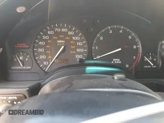 1999 Saturn SL z VIN 1G8ZK5271XZ316032, wystawiony jako Copart lot #50663015 z przebiegiem 164 288 mil mil oraz Nie do naprawy. Historia ofert i sprzedaży dostępna na DreamBid. Obrazek 9.