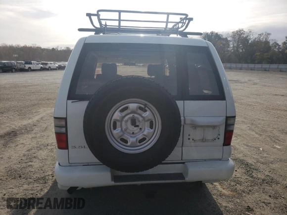 2000 Isuzu Trooper S with VIN JACDJ58X6Y7J06807, listed as a Copart auction lot 79179454 with 157,308 mi miles and Salvage title. Bid and sale history available at DreamBid. Image 6.