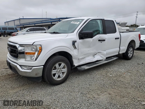 2021 Ford F-150 XL z VIN 1FTEW1CP5MKD10061, wystawiony jako Copart lot #50598155 z przebiegiem 70 055 mil mil oraz Szkoda całkowita • Salvage title. Historia ofert i sprzedaży dostępna na DreamBid. Obrazek 1.