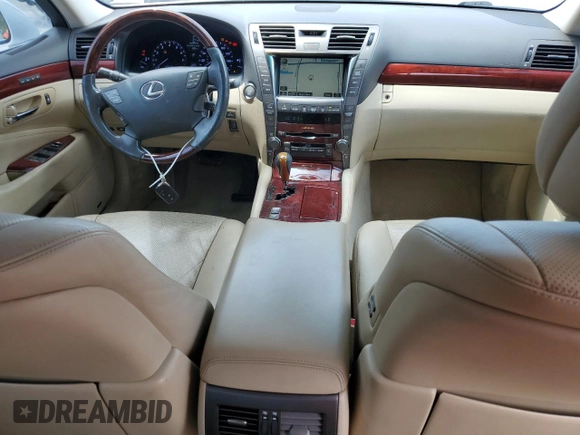 2008 Lexus LS 460 z VIN JTHBL46FX85062005, wystawiony jako Copart lot #60471515 z przebiegiem 154 692 mil mil oraz Nie do naprawy • Non repairable. Historia ofert i sprzedaży dostępna na DreamBid. Obrazek 8.