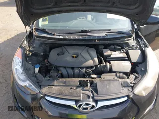 2013 Hyundai Elantra GLS z VIN KMHDH4AE5DU815767, wystawiony jako IAAI lot #42249832 z przebiegiem 188 000 mil mil oraz . Historia ofert i sprzedaży dostępna na DreamBid. Obrazek 10.