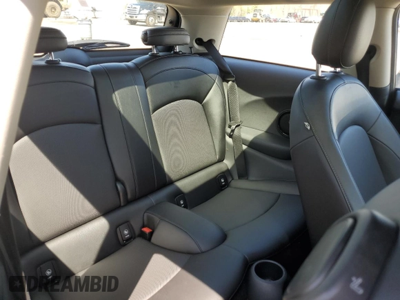 2015 MINI Hardtop with VIN WMWXM5C51FT941503, listed as a Copart auction lot 52903145 with 92,425 mi miles and Salvage Title. Bid and sale history available at DreamBid. Image 10.