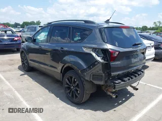 2019 Ford Escape SE z VIN 1FMCU0GD0KUB74569, wystawiony jako IAAI lot #42271476 z przebiegiem 66 335 mil mil oraz . Historia ofert i sprzedaży dostępna na DreamBid. Obrazek 3.
