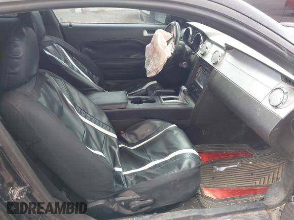 2006 Ford Mustang Standard with VIN 1ZVFT80N765224516, listed as a IAAI auction lot 42401817 with 159,911 mi miles and . Bid and sale history available at DreamBid. Image 5.