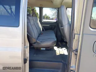 2006 Chevrolet Express Passenger with VIN 1GAHG39U861249017, listed as a IAAI auction lot 41855901 with 128,834 mi miles. Bid and sale history available at carsss.com. Image 8.