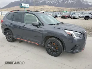 2022 Subaru Forester Sport with VIN JF2SKAJC1NH493425, listed as a Copart auction lot 43802145 with 112,905 mi miles and Salvage Title. Bid and sale history available at carsss.com. Image 4.