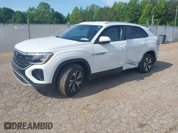 2024 Volkswagen Atlas SE with VIN 1V2DE2CA0RC259827, listed as a IAAI auction lot 42145264 with 10,302 mi miles and . Bid and sale history available at DreamBid. Image 17.