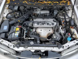 1996 Honda Accord EX with VIN 1HGCD5667TA197002, listed as a Copart auction lot 76937404 with 267,287 mi miles and Clean Title. Bid and sale history available at carsss.com. Image 11.