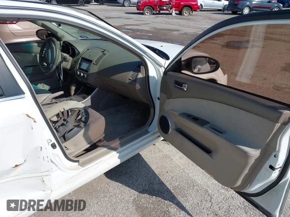 2005 Nissan Altima S z VIN 1N4AL11D35C316913, wystawiony jako IAAI lot #42304207 z przebiegiem 181 342 mil mil oraz . Historia ofert i sprzedaży dostępna na DreamBid. Obrazek 5.