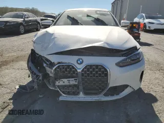 2024 BMW 4 Series 430i z VIN WBA53AP02RCP00331, wystawiony jako Copart lot #80591694 z przebiegiem 3 981 mil mil oraz Szkoda całkowita • Salvage title. Historia ofert i sprzedaży dostępna na DreamBid. Obrazek 5.