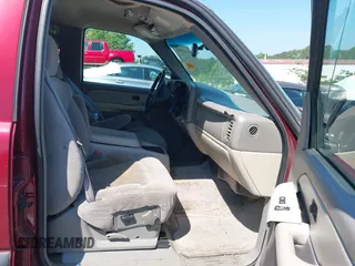 2002 Chevrolet Tahoe LT z VIN 1GNEC13Z72R276808, wystawiony jako IAAI lot #42133581 z przebiegiem 269 355 mil mil oraz . Historia ofert i sprzedaży dostępna na DreamBid. Obrazek 5.