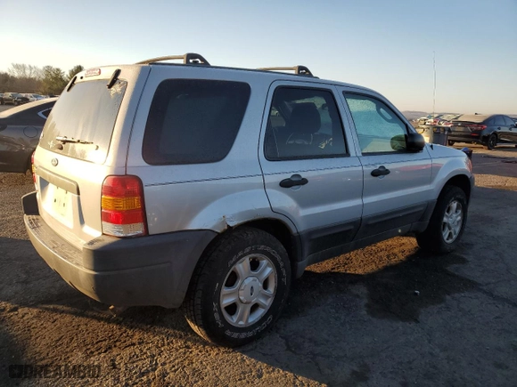 2004 Ford Escape XLT with VIN 1FMYU93114KA26726, listed as a Copart auction lot 82481334 with 141,091 mi miles and Clean Title. Bid and sale history available at carsss.com. Image 3.