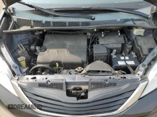 2014 Toyota Sienna L z VIN 5TDZK3DC4ES489028, wystawiony jako Copart lot #59354265 z przebiegiem 196 353 mil mil oraz Czysty tytuł • Clean title. Historia ofert i sprzedaży dostępna na DreamBid. Obrazek 12.