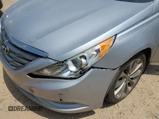 2012 Hyundai Sonata Limited z VIN 5NPEC4AC9CH354782, wystawiony jako IAAI lot #42416670 z przebiegiem 131 636 mil mil oraz . Historia ofert i sprzedaży dostępna na DreamBid. Obrazek 6.