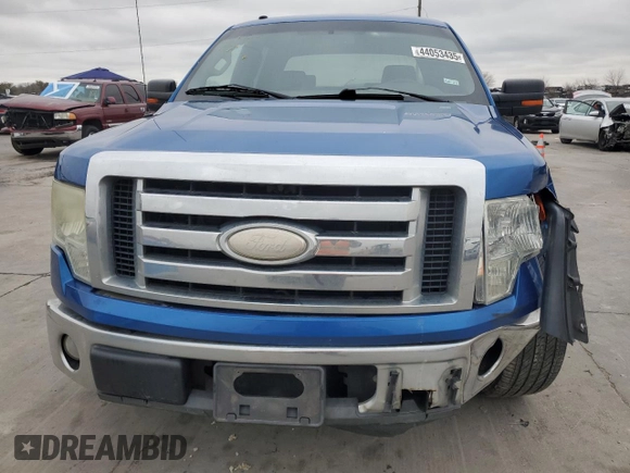 2009 Ford F-150 XL with VIN 1FTRW12899FA26850, listed as a Copart auction lot 44053435 with 163,491 mi miles and Salvage Title. Bid and sale history available at carsss.com. Image 5.