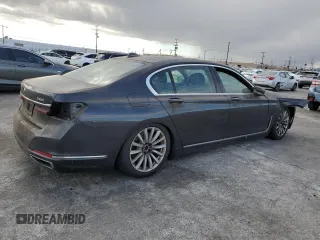2022 BMW 7 Series 740i z VIN WBA7T2C02NCG97528, wystawiony jako Copart lot #80687204 z przebiegiem 28 387 mil mil oraz Szkoda całkowita • Salvage title. Historia ofert i sprzedaży dostępna na DreamBid. Obrazek 3.