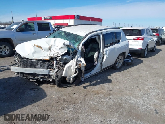 2016 Jeep Compass High Altitude z VIN 1C4NJDEB8GD685596, wystawiony jako IAAI lot #41365177 z przebiegiem Nie podano mil oraz . Historia ofert i sprzedaży dostępna na DreamBid. Obrazek 2.