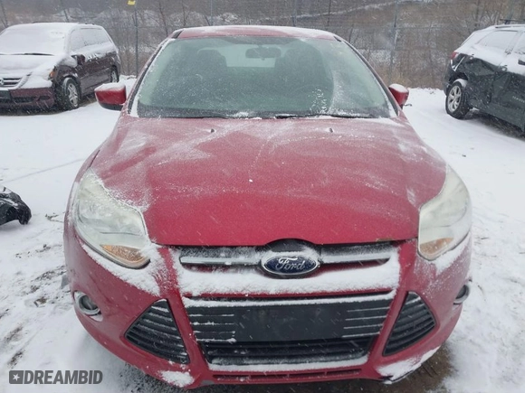 2012 Ford Focus SE with VIN 1FAHP3F26CL390748, listed as a IAAI auction lot 41571211 with 139,807 mi miles. Bid and sale history available at carsss.com. Image 6.