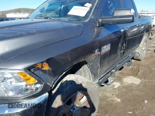 2015 Ram 2500 SLT with VIN 3C6UR5DL5FG685844, listed as a IAAI auction lot 41625743 with 203,224 mi miles. Bid and sale history available at carsss.com. Image 18.