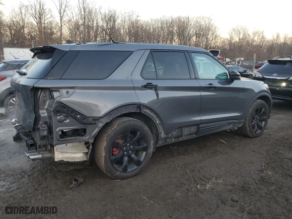 2021 Ford Explorer ST with VIN 1FM5K8GCXMGA22871, listed as a Copart auction lot 41748595 with 62,446 mi miles and Salvage Title. Bid and sale history available at carsss.com. Image 3.