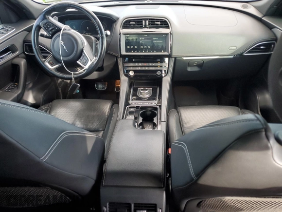 2018 Jaguar F-Pace S with VIN SADCM2FV0JA270717, listed as a Copart auction lot 86084874 with 120,025 mi miles and Salvage title. Bid and sale history available at DreamBid. Image 8.