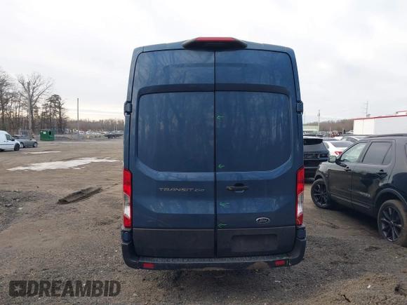 2023 Ford Transit Cargo z VIN 1FTBR3X86PKA19968, wystawiony jako IAAI lot #41587524 z przebiegiem 44 987 mil mil oraz . Historia ofert i sprzedaży dostępna na DreamBid. Obrazek 16.