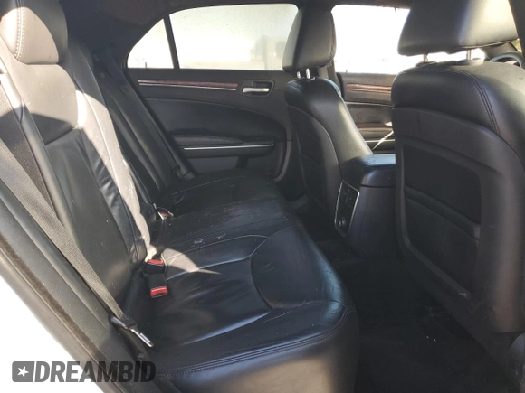 2013 Chrysler 300 z VIN 2C3CCAAGXDH615313, wystawiony jako Copart lot #46552125 z przebiegiem Nie podano mil oraz Szkoda całkowita • Salvage title. Historia ofert i sprzedaży dostępna na DreamBid. Obrazek 10.